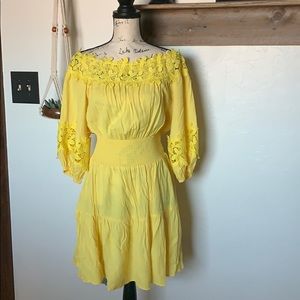 Yellow summer dress🌼